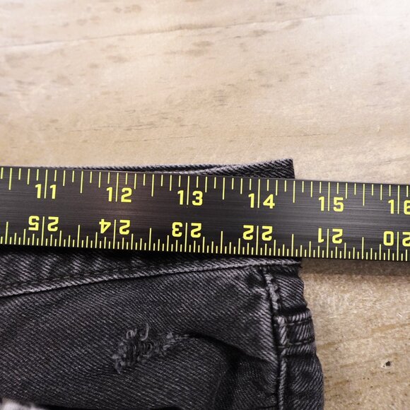 Levi’s Premium Wedgie Straight Jeans Women’s 28 Black Distressed Denim - Picture 9 of 16